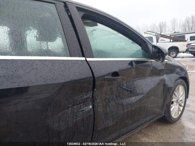 1FADP3N22GL333887 Ford Focus Titanium
