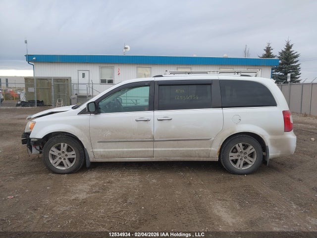2C4RC1GG2ER146498 Chrysler Town &amp; Country Limited