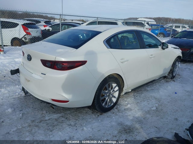JM1BPACL2K1128723 Mazda MAZDA3