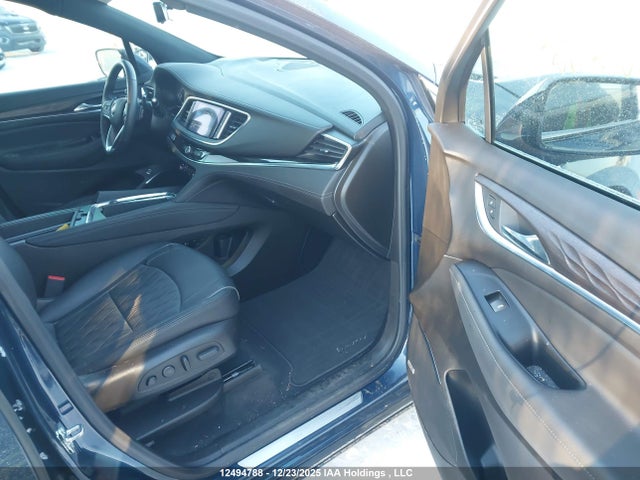 5GAEVCKW5RJ106415 Buick Enclave Avenir Awd