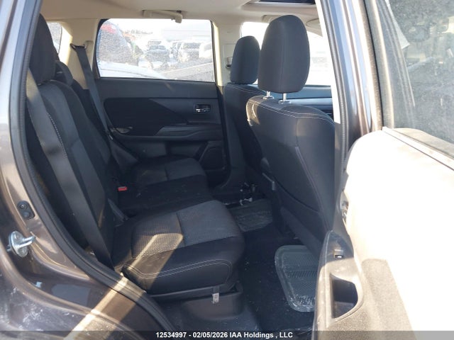 Mitsubishi Outlander Es 2016 JA4AZ2A30GZ606087 Image 8