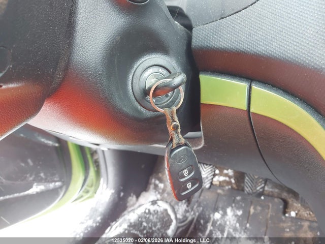12535020 :رقم المزاد ، KMHCU5AE9DU069742 vin ، 2013 Hyundai Accent Gls/se مزاد بيع
