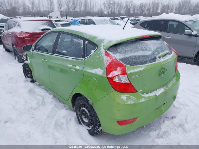 12535020 :رقم المزاد ، KMHCU5AE9DU069742 vin ، 2013 Hyundai Accent Gls/se مزاد بيع