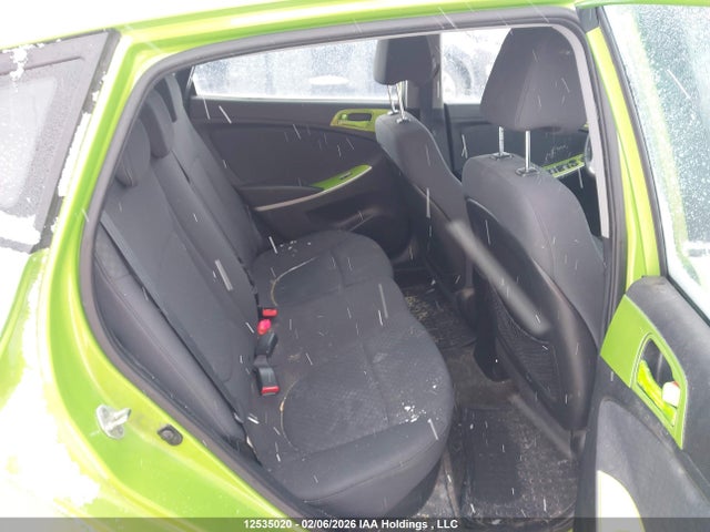 12535020 :رقم المزاد ، KMHCU5AE9DU069742 vin ، 2013 Hyundai Accent Gls/se مزاد بيع