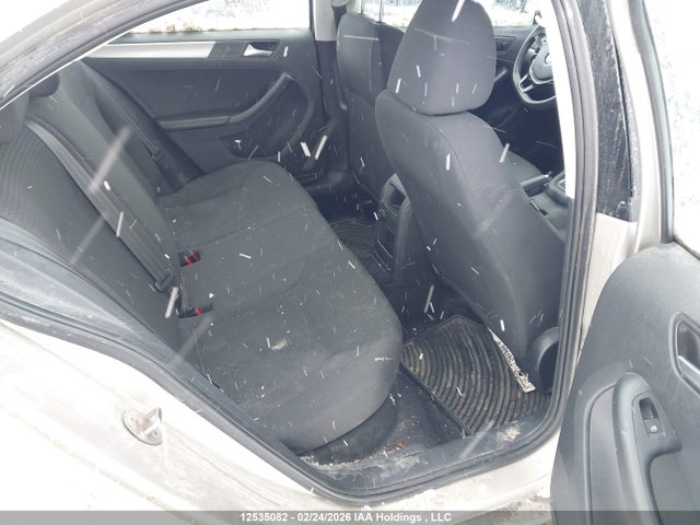 3VWD07AJ7FM254406 Volkswagen JETTA SE