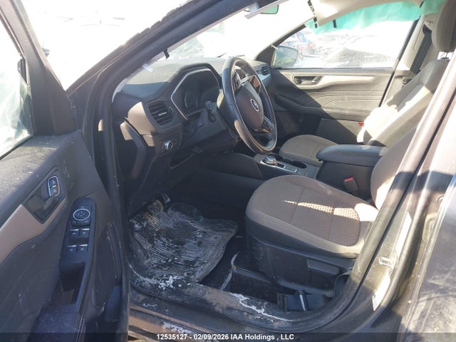 1FMCU9BZ1NUA50564 Ford ESCAPE SE
