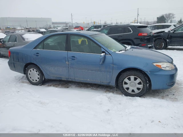 12535132 :رقم المزاد ، JTDBE32K220005245 vin ، 2002 Toyota Camry Le/xle مزاد بيع