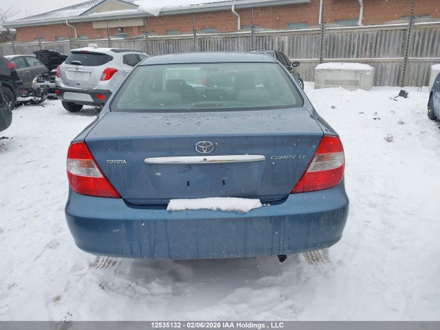 12535132 :رقم المزاد ، JTDBE32K220005245 vin ، 2002 Toyota Camry Le/xle مزاد بيع