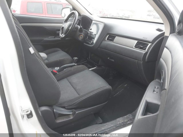 Продажа на аукционе авто 2018 Mitsubishi Outlander Es, vin: JA4AZ2A39JZ606659, номер лота: 12535209