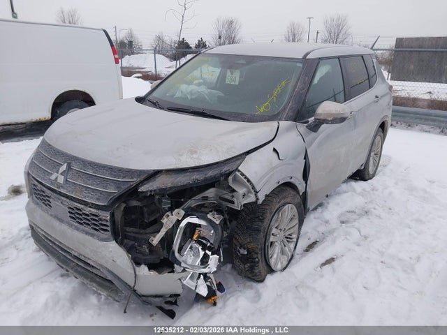 JA4J4TA89PZ606802 Mitsubishi Outlander Es