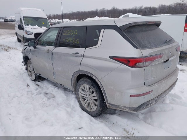 JA4J4TA89PZ606802 Mitsubishi Outlander Es