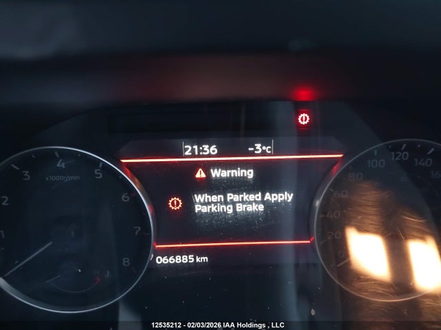 JA4J4TA89PZ606802 Mitsubishi Outlander Es