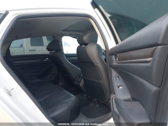 1HGCV1F50JA806747 Honda ACCORD EXL