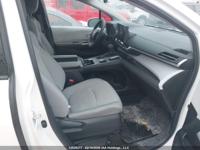 5TDGSKFC5SS179013 Toyota Sienna
