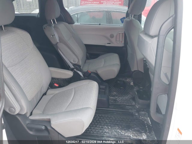 5TDGSKFC5SS179013 Toyota Sienna