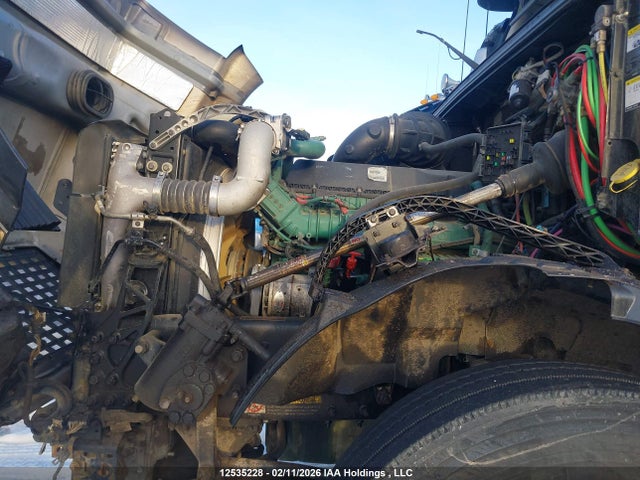 4V4NC9EJ9JN993574 Volvo VNL