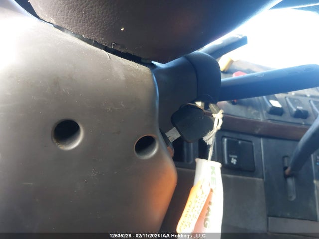 4V4NC9EJ9JN993574 Volvo VNL