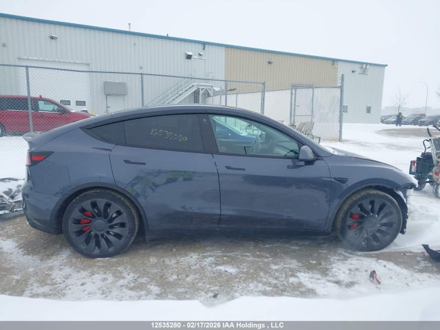 Tesla Model Y 2023 7SAYGDEF8PF695071 Image 13