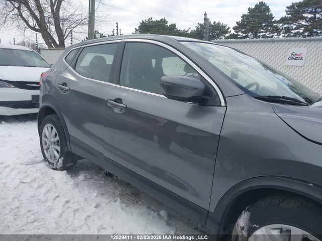 JN1BJ1AV6MW317468 Nissan Rogue Sport S