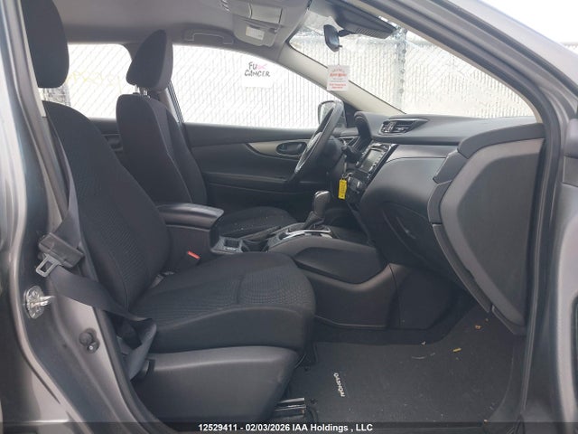 JN1BJ1AV6MW317468 Nissan Rogue Sport S