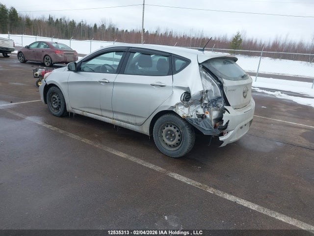 2013 Hyundai Accent Gl მანქანა იყიდება აუქციონზე, vin: KMHCT5AE2DU123742, აუქციონის ნომერი: 12535313