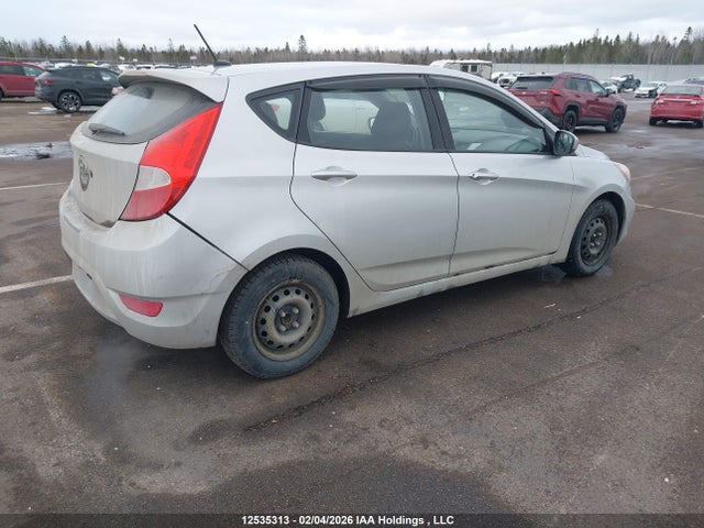 2013 Hyundai Accent Gl მანქანა იყიდება აუქციონზე, vin: KMHCT5AE2DU123742, აუქციონის ნომერი: 12535313