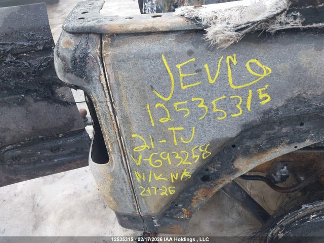 1C4HJXEG3MW693258 Jeep TJ