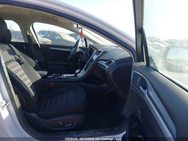 3FA6P0H71GR161402 Ford FUSION SE