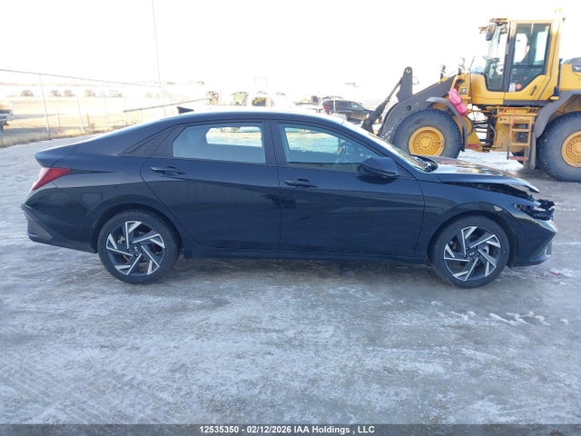 KMHLM4DGXRU776332 Hyundai ELANTRA SEL
