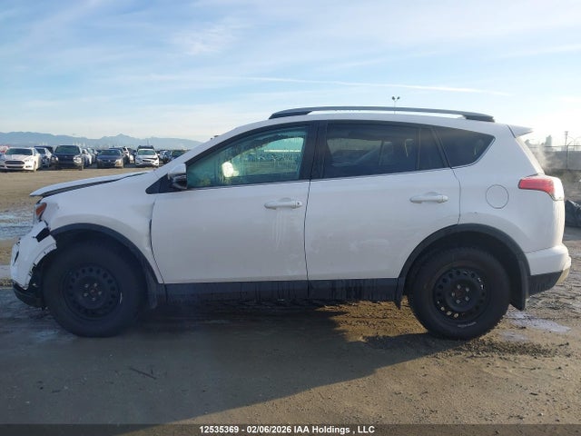 Продажа на аукционе авто 2018 Toyota Rav4 Le, vin: 2T3ZFREV8JW512259, номер лота: 12535369
