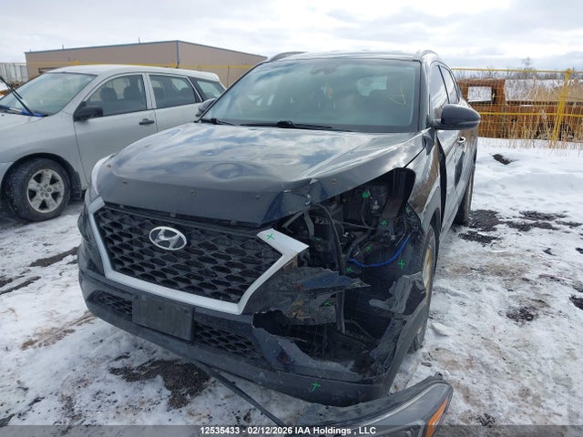 KM8J33A47KU049055 Hyundai Tucson Preferred