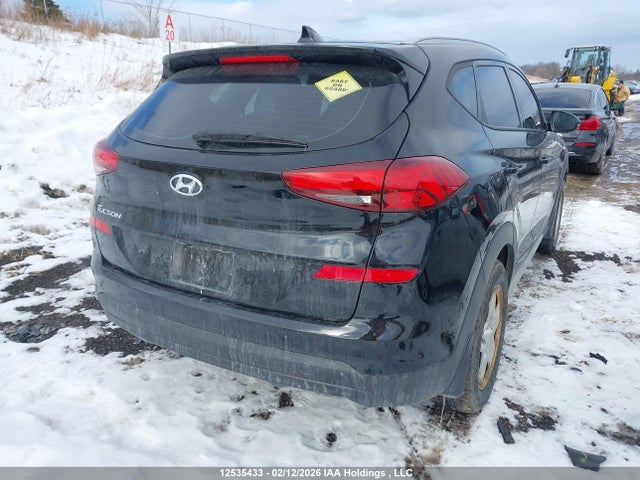 KM8J33A47KU049055 Hyundai Tucson Preferred