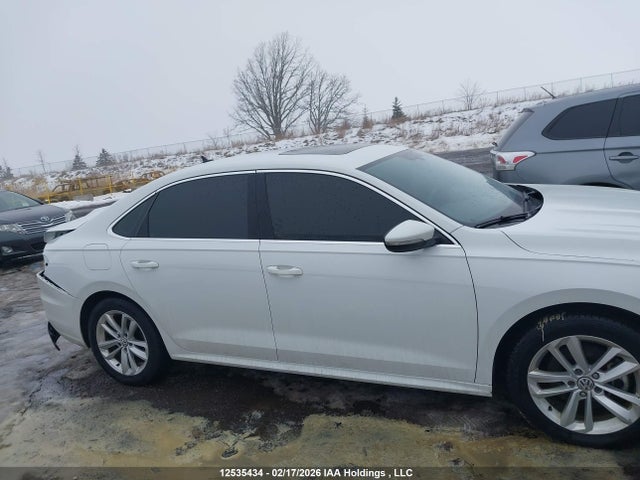 2021 Volkswagen Passat Highline მანქანა იყიდება აუქციონზე, vin: 1VWBA7A36MC017023, აუქციონის ნომერი: 12535434