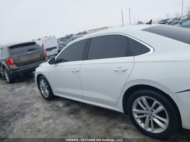2021 Volkswagen Passat Highline მანქანა იყიდება აუქციონზე, vin: 1VWBA7A36MC017023, აუქციონის ნომერი: 12535434