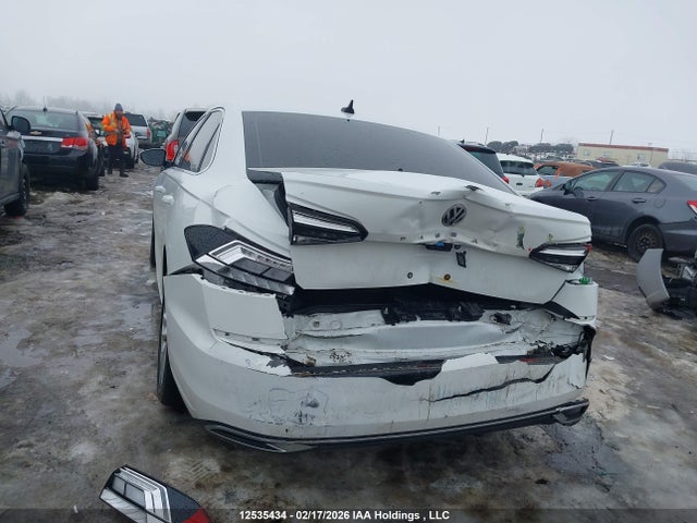 2021 Volkswagen Passat Highline მანქანა იყიდება აუქციონზე, vin: 1VWBA7A36MC017023, აუქციონის ნომერი: 12535434