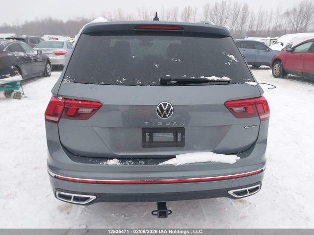 3VV4B7AX4NM061275 Volkswagen Tiguan Highline R-line