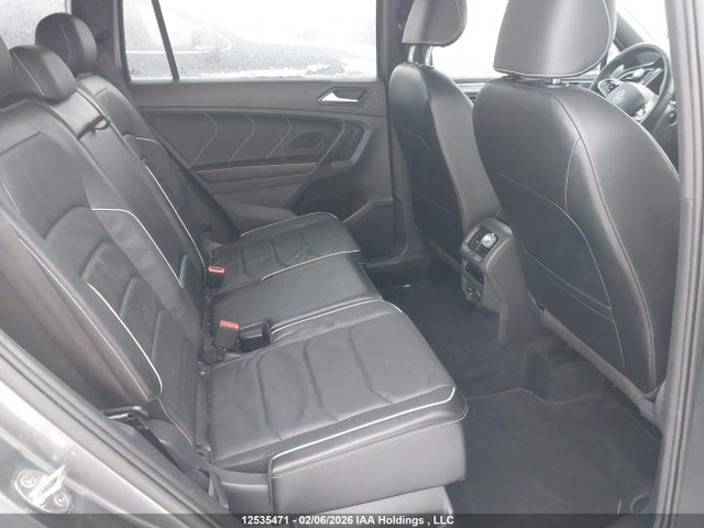 3VV4B7AX4NM061275 Volkswagen Tiguan Highline R-line