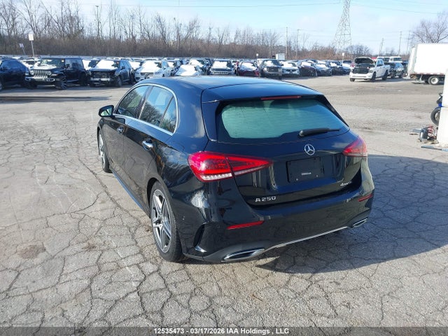 W1K3F4HBXMJ293453 Mercedes-Benz A 250 4matic
