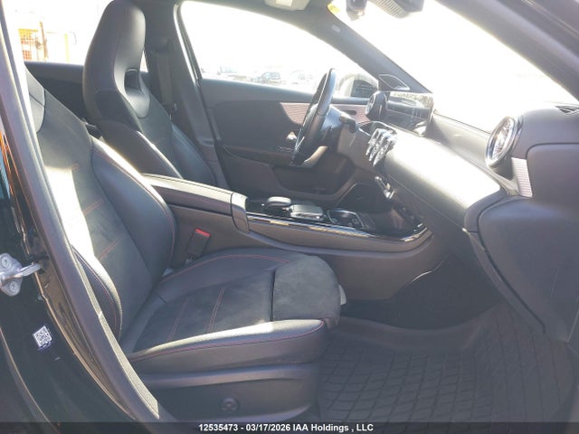 W1K3F4HBXMJ293453 Mercedes-Benz A 250 4matic