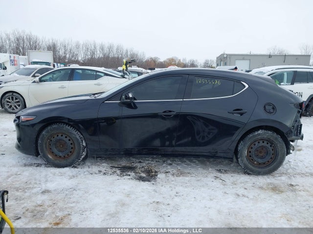 JM1BPAMM9L1148024 Mazda 3 Preferred