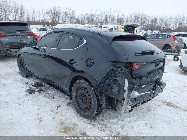 JM1BPAMM9L1148024 Mazda 3 Preferred