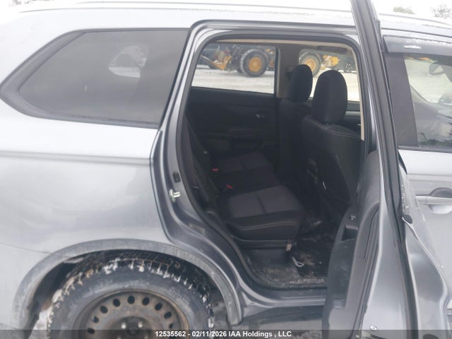 12535562 :رقم المزاد ، JA4AZ2A35HZ609410 vin ، 2017 Mitsubishi Outlander Es مزاد بيع