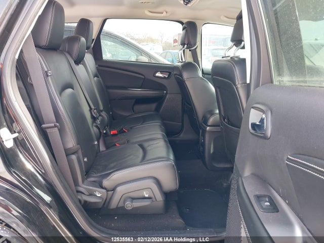 3C4PDDGGXJT172764 Dodge Journey Crossroad