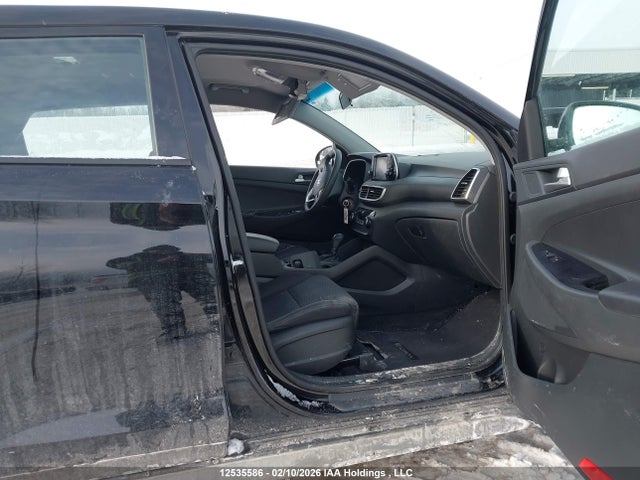 KM8J23A43KU909701 Hyundai TUCSON SE