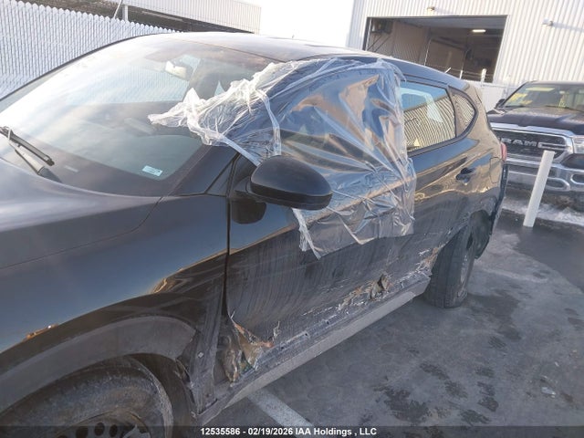 KM8J23A43KU909701 Hyundai TUCSON SE