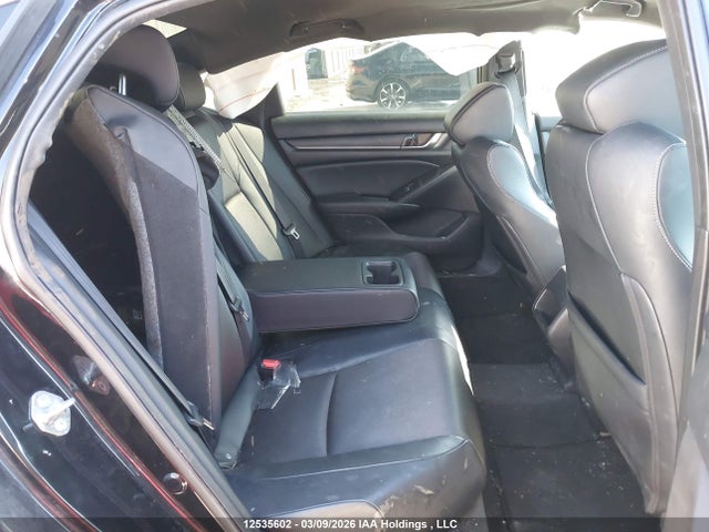 1HGCV1F3XJA811565 Honda Accord Sport