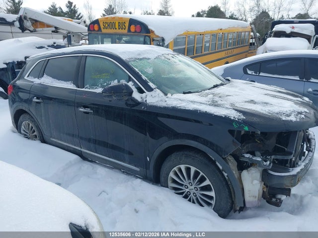 2LMPJ8KR2GBL25764 Lincoln MKX