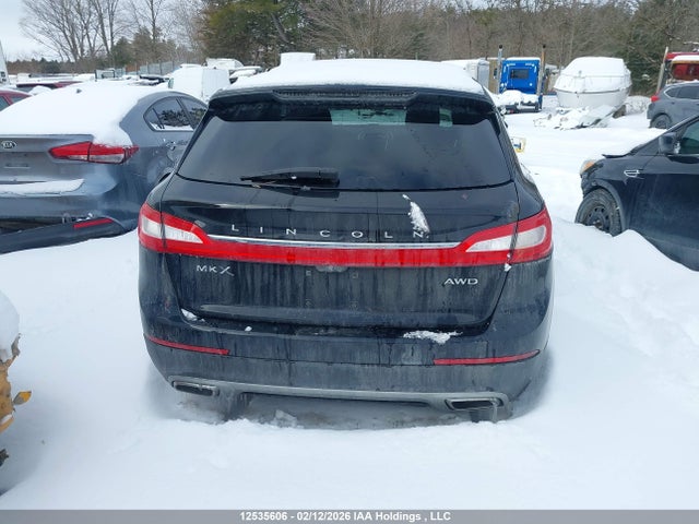 2LMPJ8KR2GBL25764 Lincoln MKX