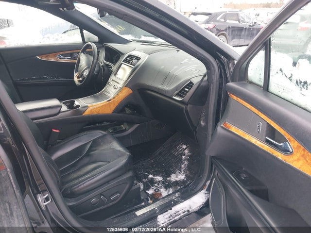 2LMPJ8KR2GBL25764 Lincoln MKX