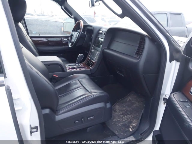 5LMJJ2JT0GEL09060 Lincoln Navigator Select